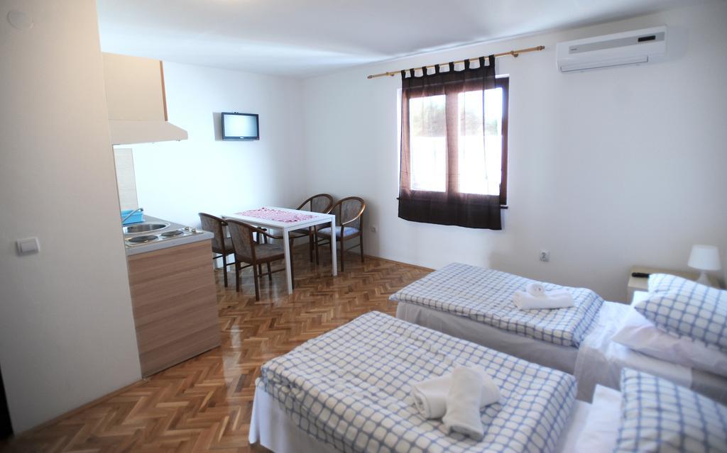 Apartments Deli Vrsi Kamer foto